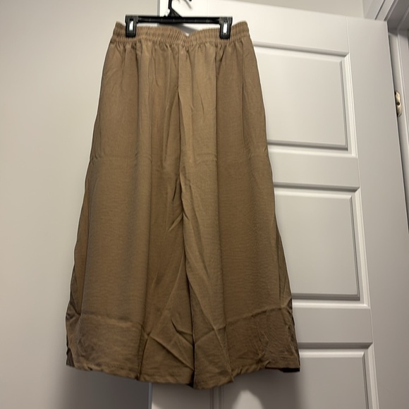 Brown Wide-Leg Pallazo Culottes capris with Elastic waist - Picture 13 of 14